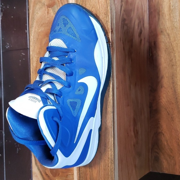 Nike Shoes Nike Hyper Guard Up Youth Size 7 Preowned Euc Poshmark